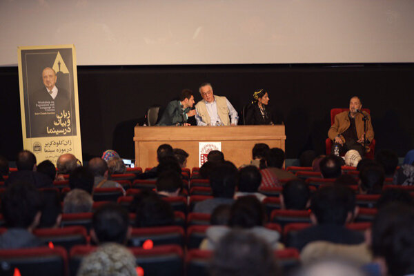 ژان کلود کریر؛ هنگام ساخت یک فیلم به کیفیت فکر کنید نه حضور در جشنواره‌ها