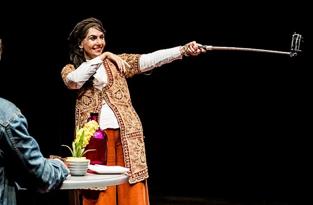 درباره نمايش پارتی/ شب‌نشینی‌های تكرار شونده طبقه متوسط