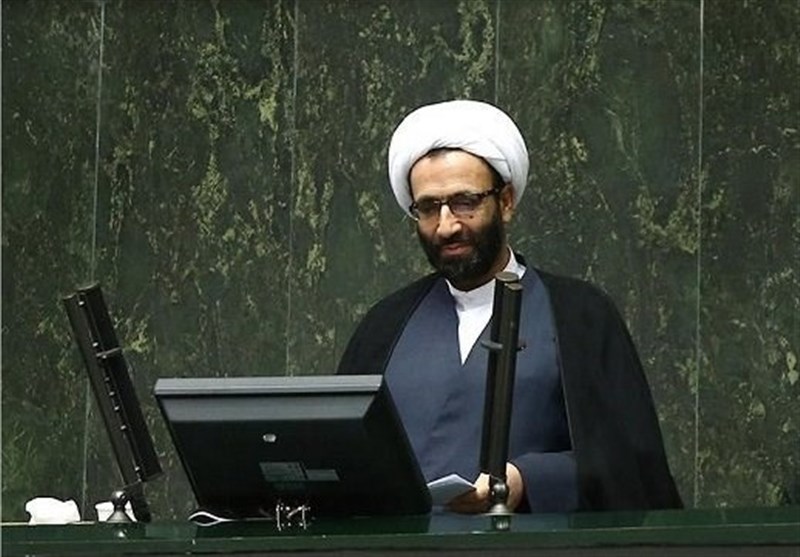 سلیمی: دولت سلبریتیهای سوپر میلیاردر را از مالیات معاف کرده است سلیمی: دولت سلبریتیهای سوپر میلیاردر را از مالیات معاف کرده است