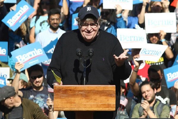 مایکل مور وارد کارزار انتخاباتی شد