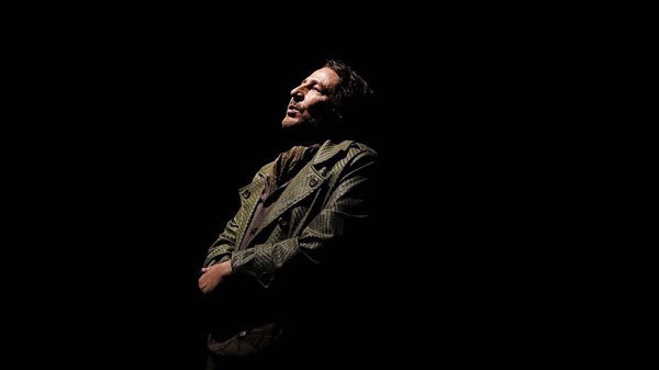 مسعوددلخواه حواشی تئاتر را روی صحنه میبرد/ اجرای پست مدرن شکسپیر مسعوددلخواه حواشی تئاتر را روی صحنه میبرد/ اجرای پست مدرن شکسپیر