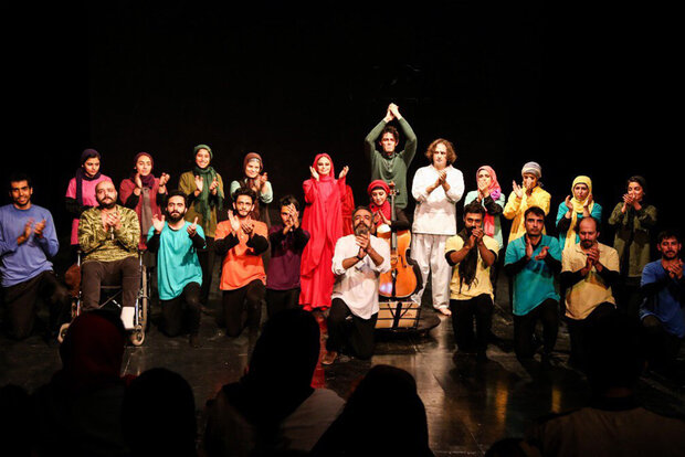 حاشیه‌های بازماندن «رکسانا» از «فجر»/ اصلاحیه یا ممانعت از اجرا؟