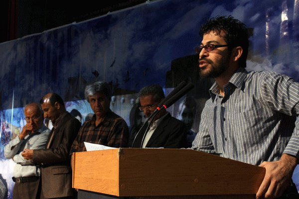 میلاد اکبرنژاد «فاوست++» را در ایرانشهر اجرا می‌کند