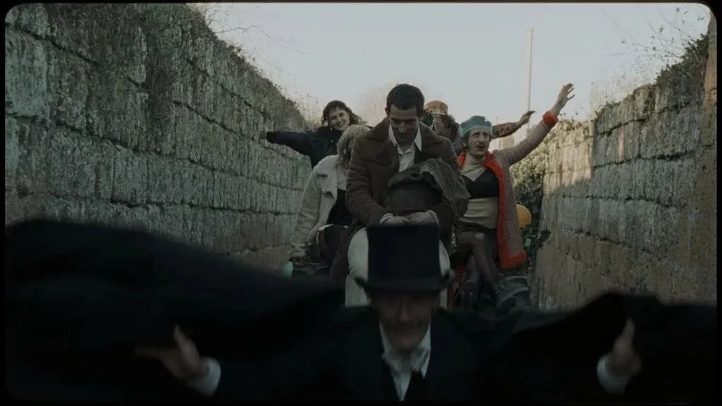 درباره فیلم شیمر به کارگردانی آلیچه رورواکر؛ خیال‌انگیز که سینما را به یاد ما می‌آورد