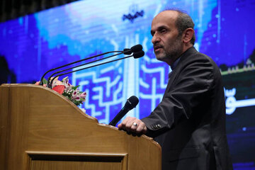 آقای جبلی! چرا حرف‌هایتان را پس گرفتید و خسارت به تلویزیون وارد کردید؟