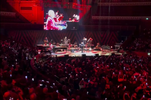 ویدئو- اجرای انوشیروان روحانی و همایون شجریان در کنسرت لندن