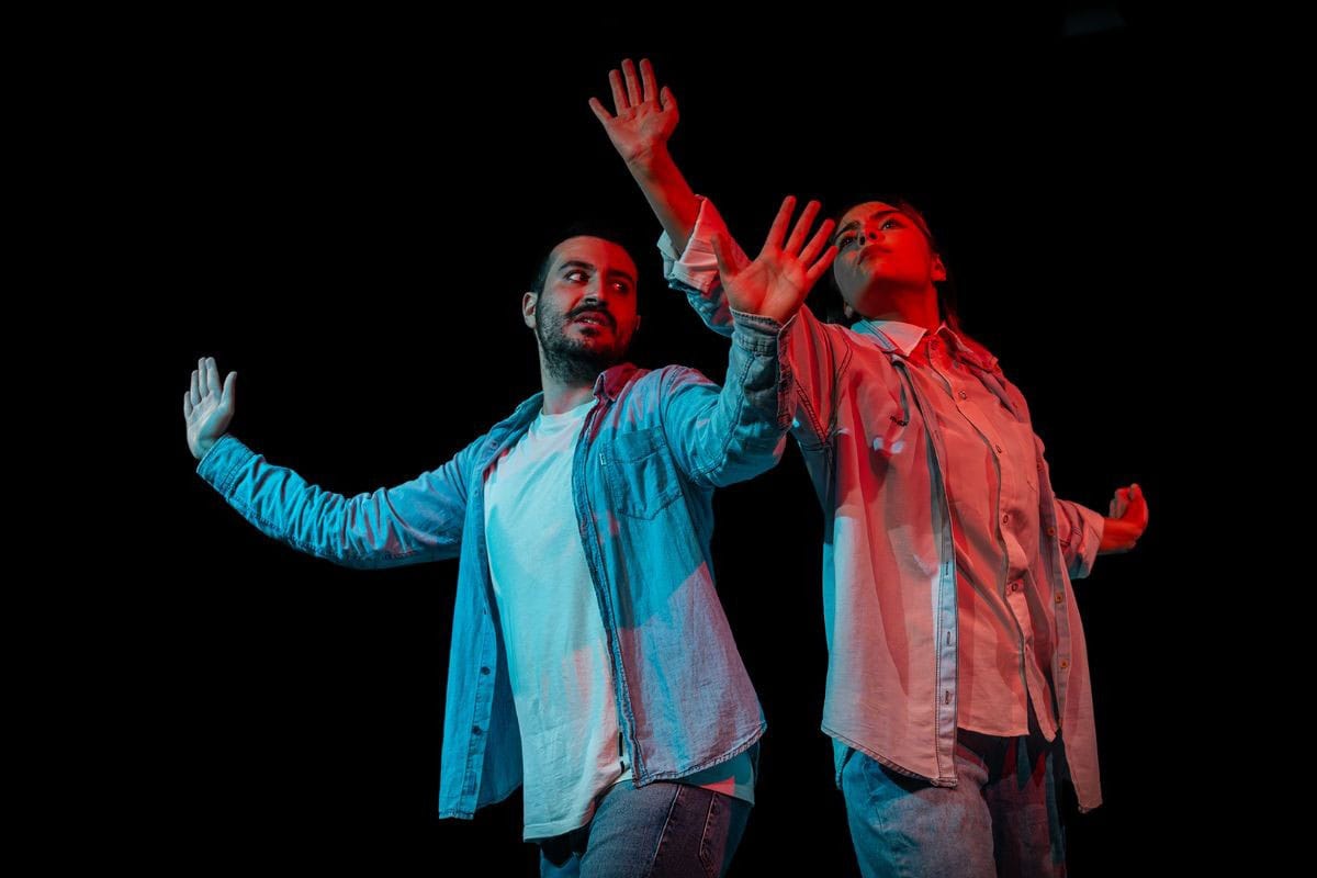 نگاهی به نمایش «رومئو ژولیت و چند کاراکتر دیگر»