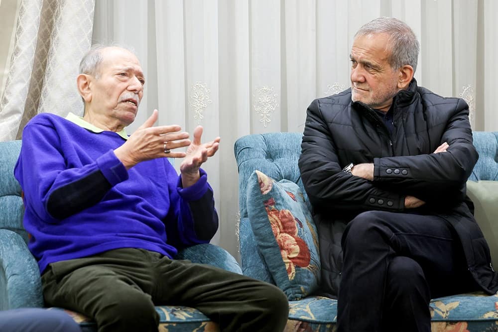 دیدار پزشکیان با نصیریان به مناسبت روز جهانی تئاتر