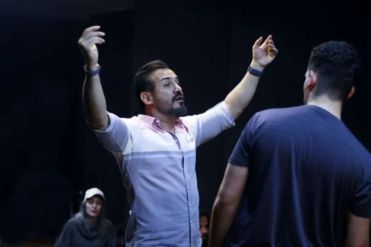 قطب‌الدین صادقی «جزیره آزاد» را افتتاح می‌کند