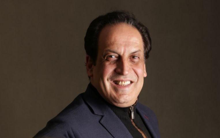 بهمن هاشمی تهیه کننده تئاتر شد