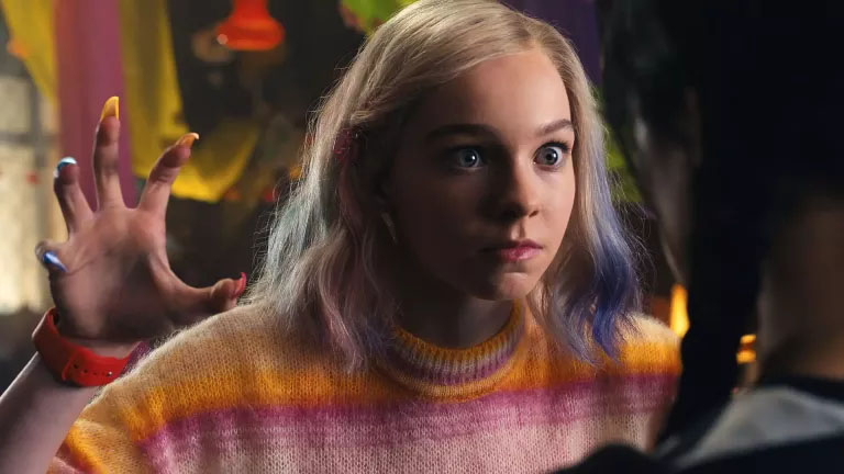 اولین تصاویر سریال جنایی و مرموز جدید نتفلیکس و بازیگر ونزدی