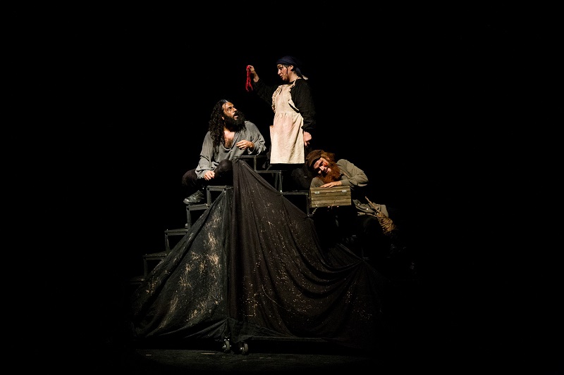 بیش از 3000 نفر به تماشای «اسب قاتلین» نشستند