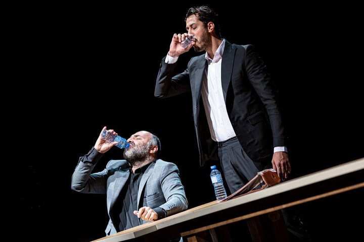 درباره نمایش «چه کسی جوجه تیغی را کشت؟» / قصه شهرت و پایانش رنگ کهنگی نمی‌گیرد