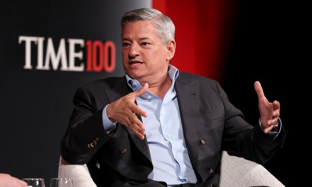 مدیرعامل نتفلیکس: با نمایش آنلاین، در حال نجات هالیوود هستیم