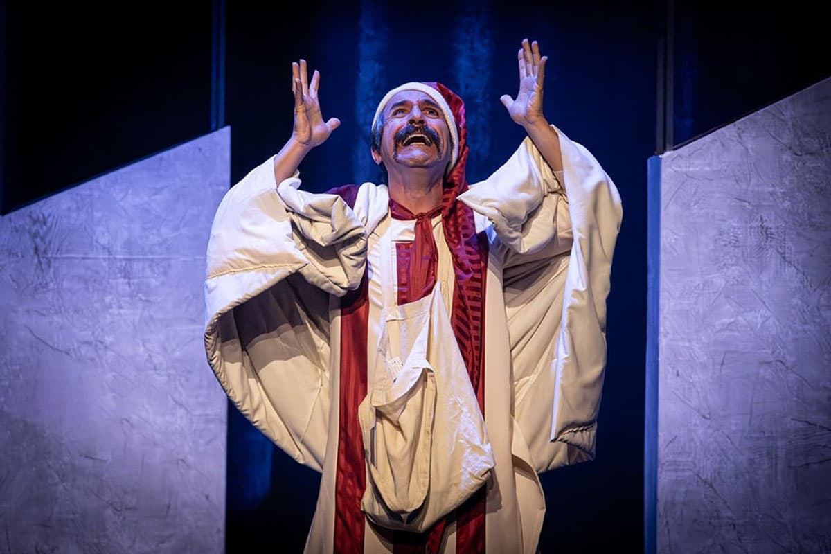 درباره نمایش «جگر هندی» به نویسندگی و کارگردانی رحمت امینی؛ تئاتر بر مدار اعتدال و میانه‌روی