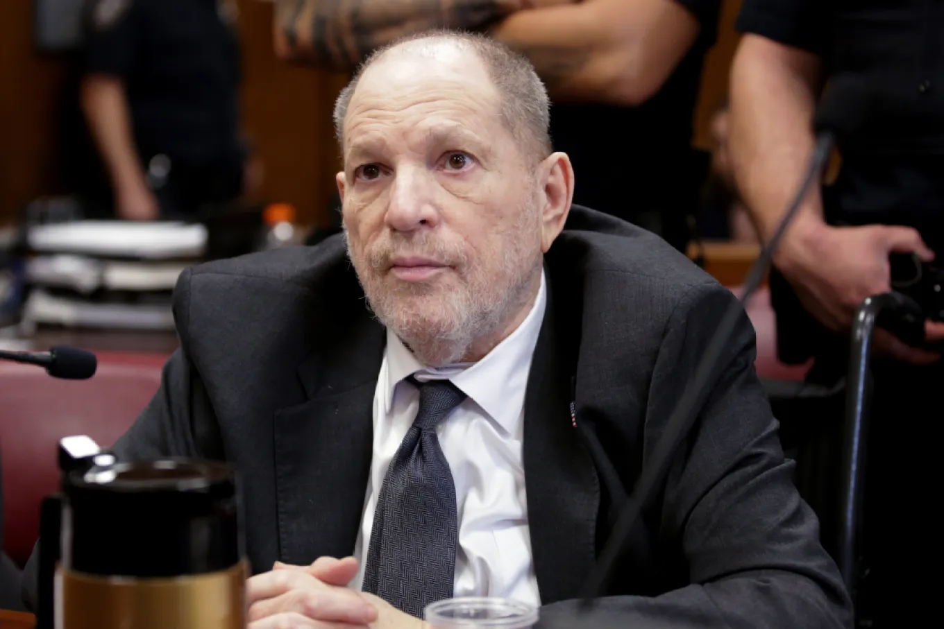 شهادت کایا سوکولا علیه هاروی واینستین: جزئیات حمله جنسی در هتل و توصیف لحظات وحشتناک شهادت کایا سوکولا علیه هاروی واینستین: جزئیات حمله جنسی در هتل و توصیف لحظات وحشتناک