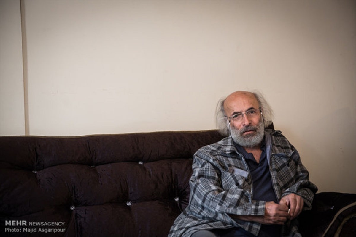 برگزاری مراسم تولد کیانوش عیاری در نمایشگاه کتاب