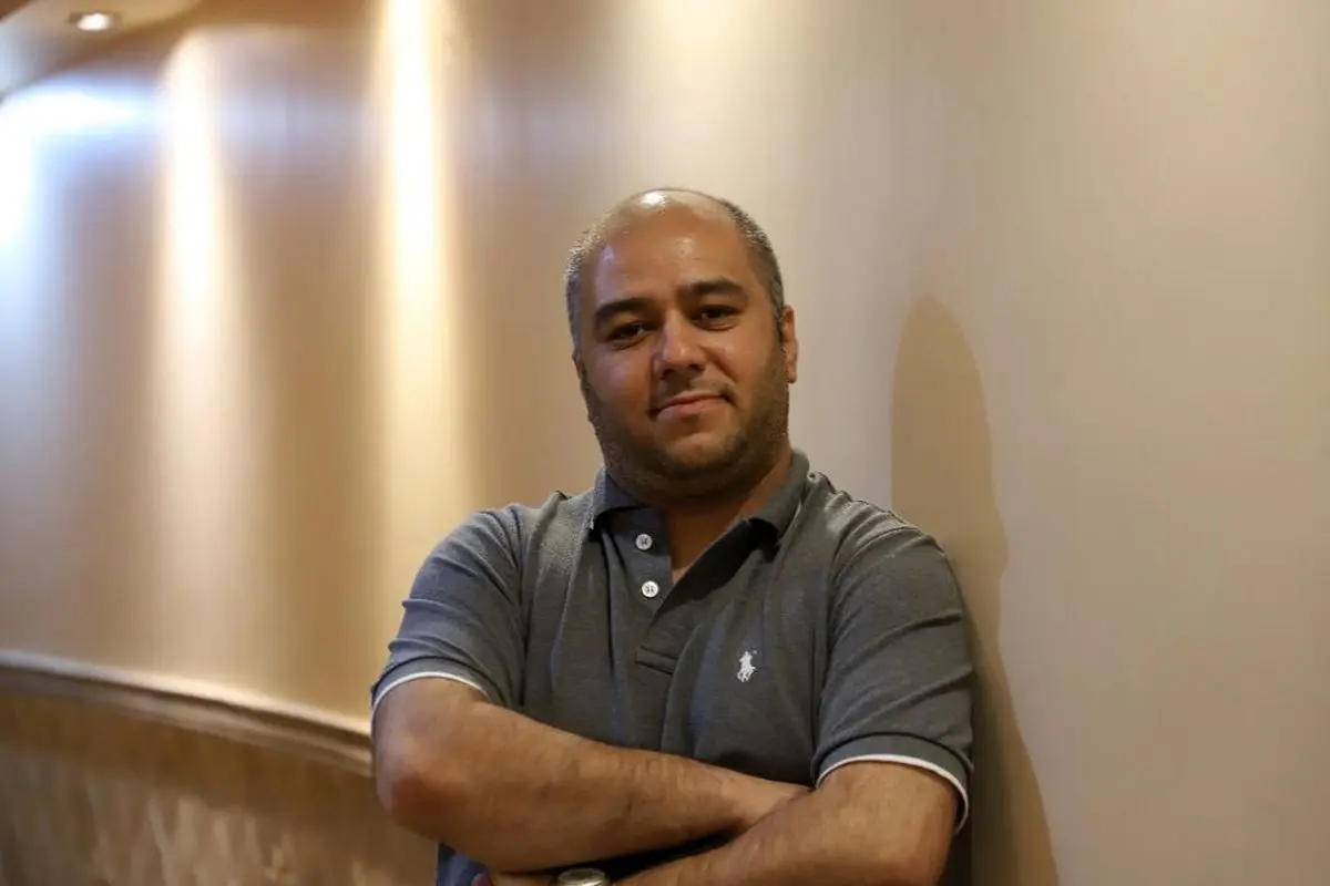 میلاد نیک آبادی «لیرشاه» را روی صحنه می‌برد