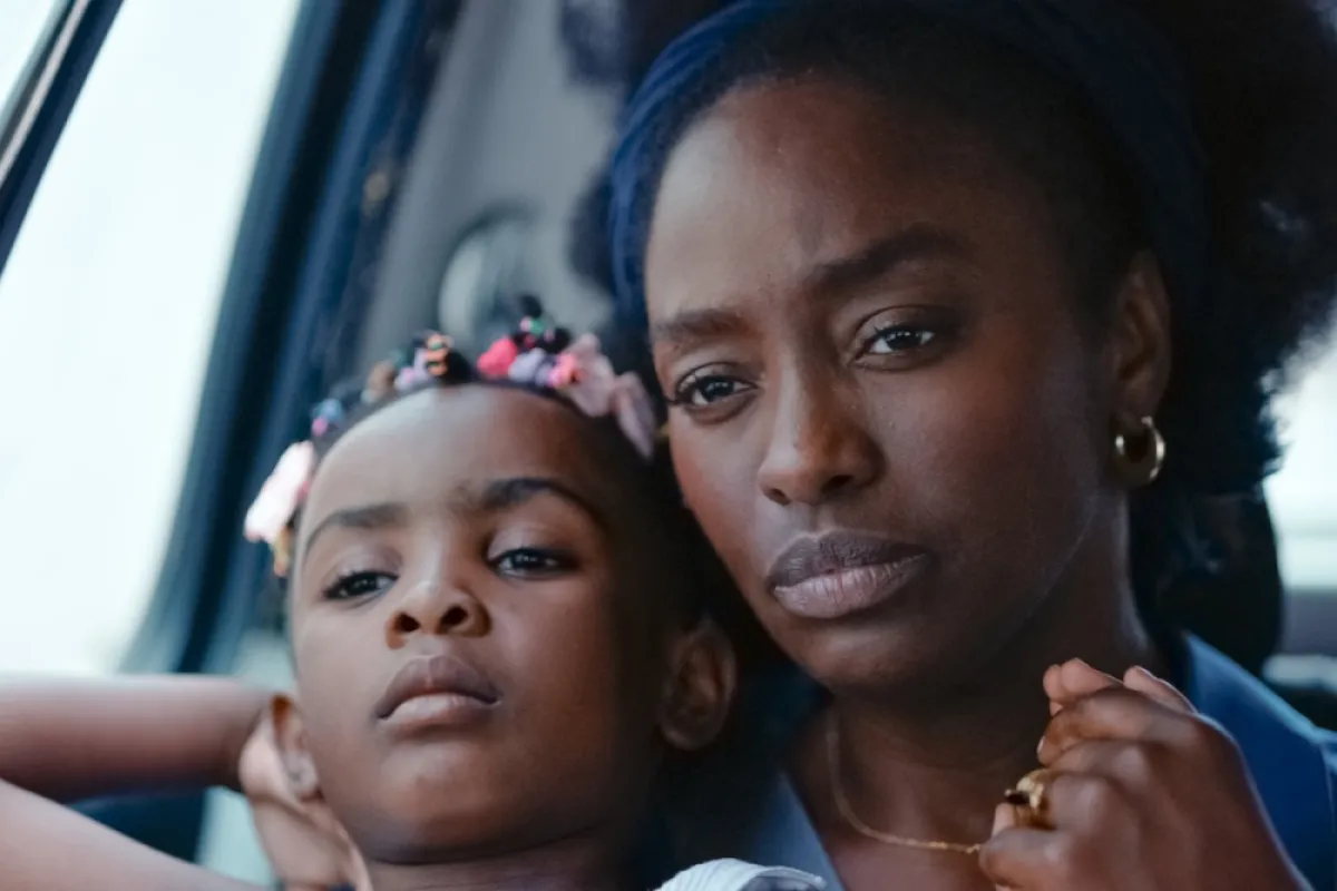 نقد فیلم «آسمان وعده‌داده‌شده» (Promised Sky)؛ روایتی تکان‌دهنده از مهاجرت زنان آفریقایی در تونس