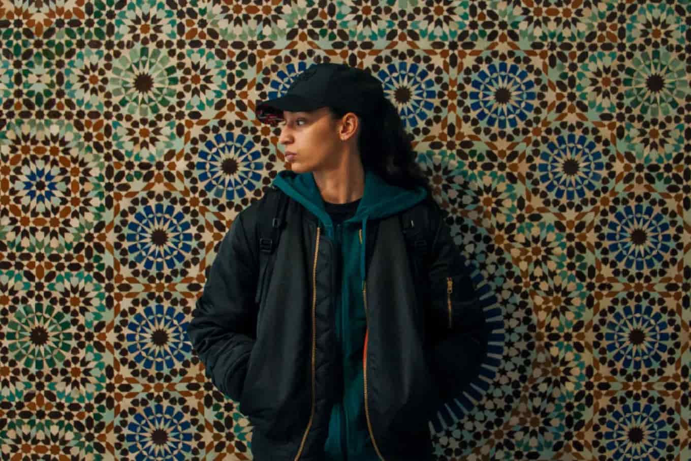 نقد فیلم «خواهر کوچک»؛ کشمکش هویت جنسی در دل خانواده‌ای مسلمان در فرانسه