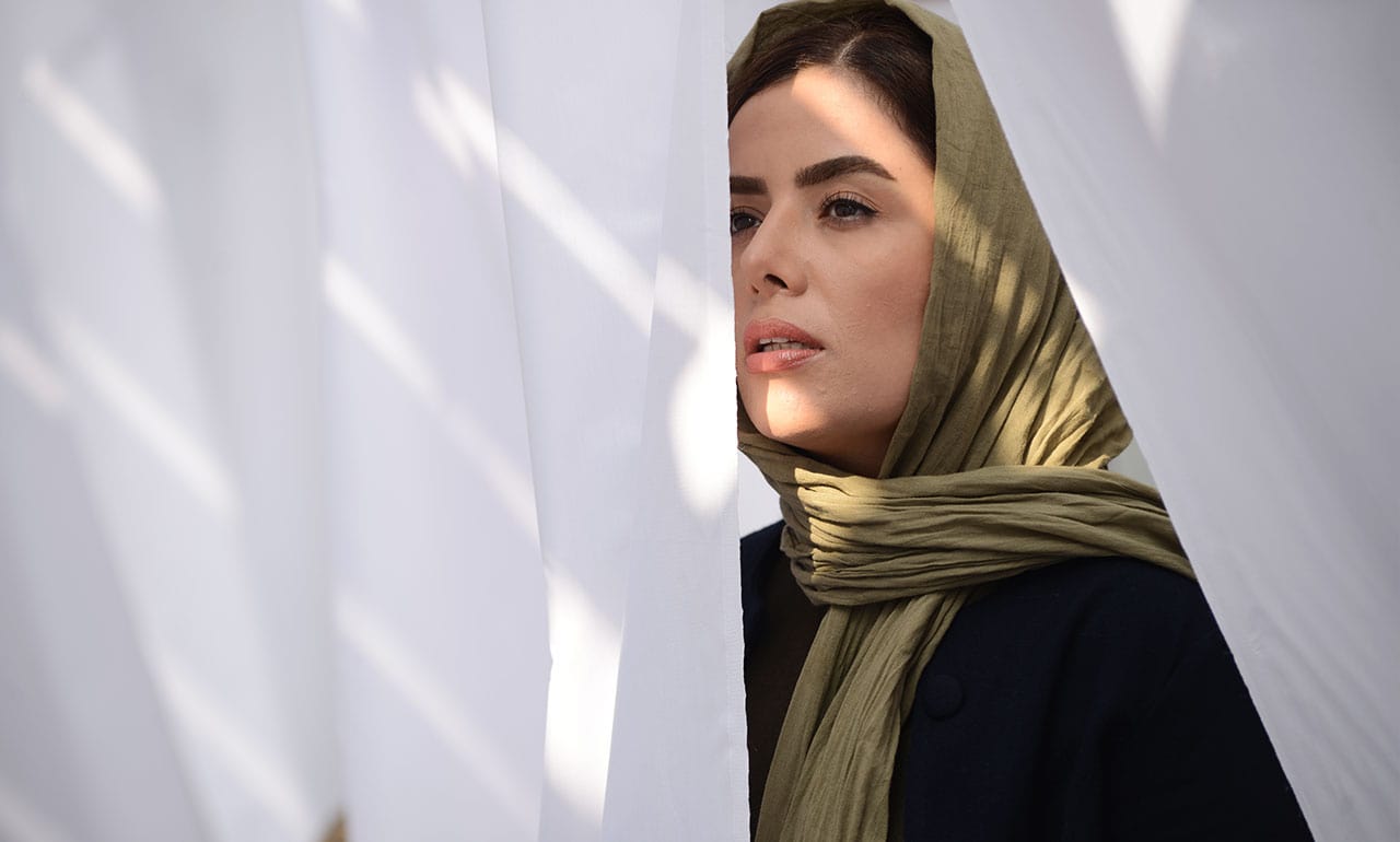 نگاهی به فیلم آهو ساخته هوشنگ گلمکانی/ عاشقانه‌ای کم جان!