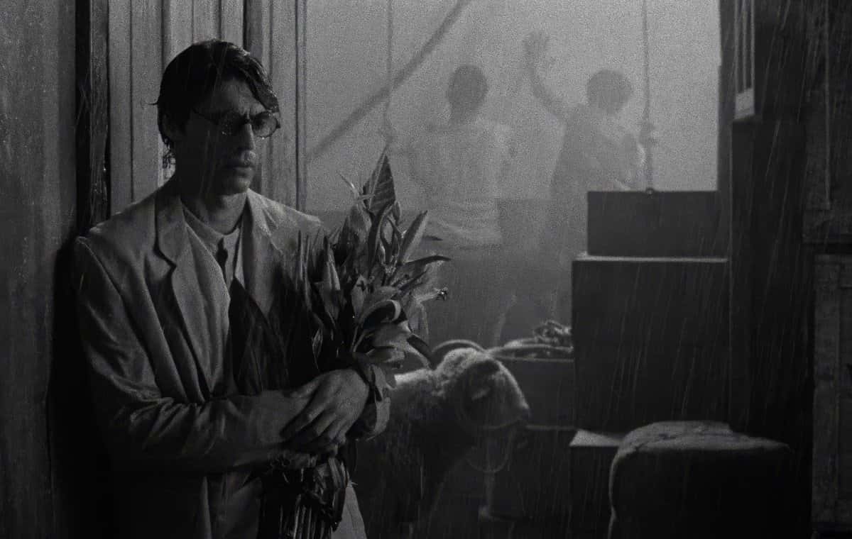 نقدها و نمرات فیلم «گرند تور»؛ فرار همه‌جانبه از عشق 