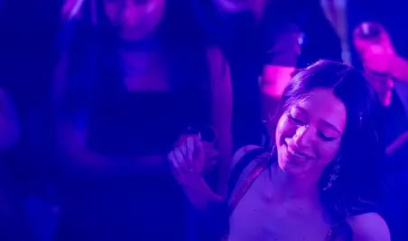 «آنورا»؛ کمدی-درام هیجان‌انگیز شان بیکر با تم سیندرلا