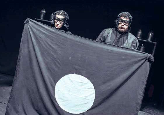 درباره نمایش‌ «دوازده سی‌وشش» به نویسندگی و کارگردانی امید دانشوران؛ در حال و هوای منطق‌های دوگانه