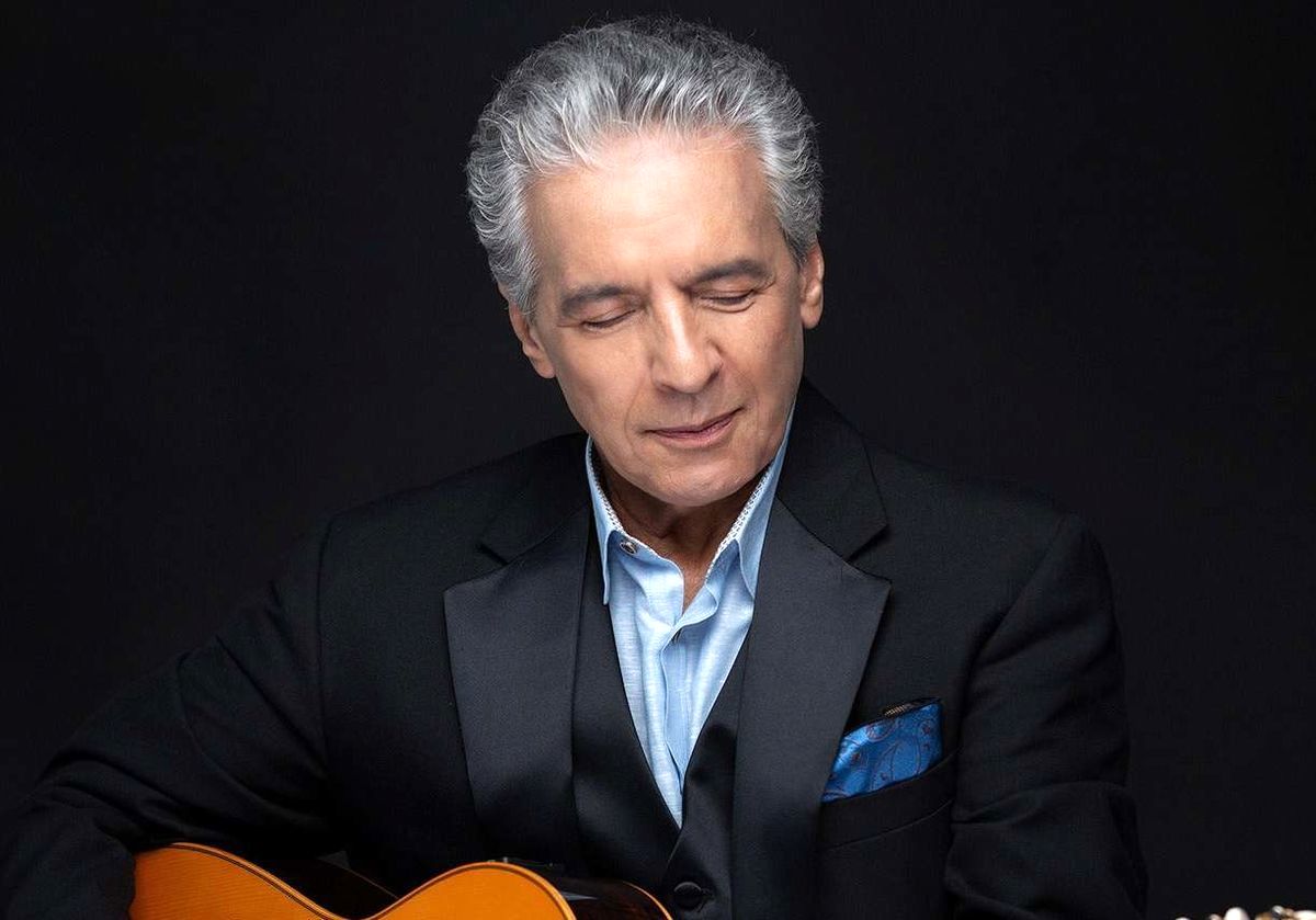 پیکر خواننده سرشناس سوزانده شد