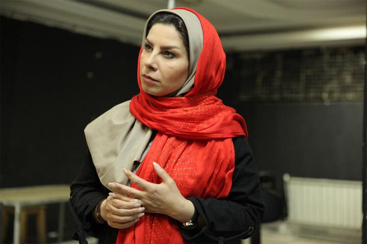 تجربه «خیلی زود عادت میکنیم» در تئاتر شهر تجربه «خیلی زود عادت میکنیم» در تئاتر شهر