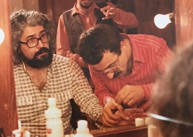 هنرمندی که جانش را در سریال علی حاتمی از دست داد/ بدلکار دستان جمشید مشایخی در نقش رضا خوشنویس که بود؟