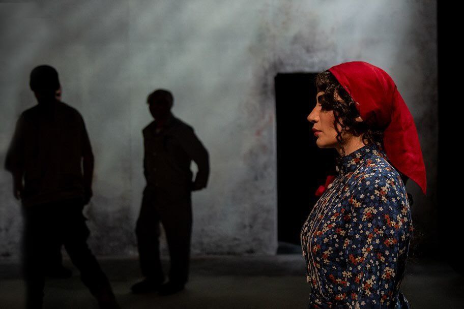 درباره نمایش «گنجشک مفرغی» به نویسندگی و کارگردانی شهرام کرمی/ کابوس و رویای مردمان حاشیهنشین درباره نمایش «گنجشک مفرغی» به نویسندگی و کارگردانی شهرام کرمی/ کابوس و رویای مردمان حاشیهنشین