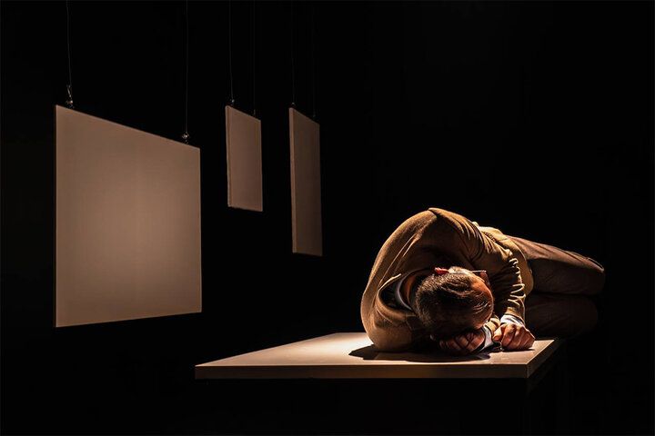 سه اجرای پایانی نمایش «آنبُرد» در تماشاخانه هیلاج سه اجرای پایانی نمایش «آنبُرد» در تماشاخانه هیلاج