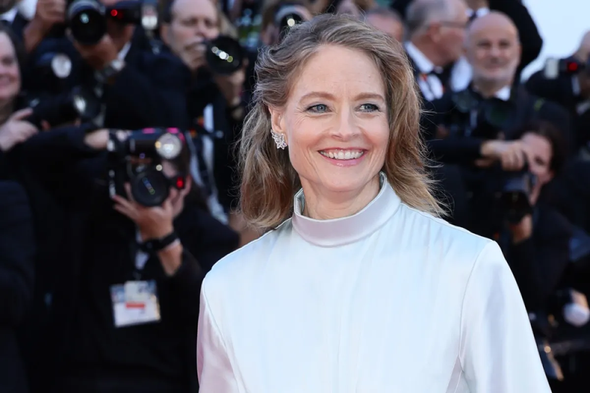 درخشش جودی فاستر با فیلم معمایی فرانسوی «Vie Privée» در کن؛ تشویق ایستاده ۸ دقیقه‌ای برای ربکا زلوتوفسکی