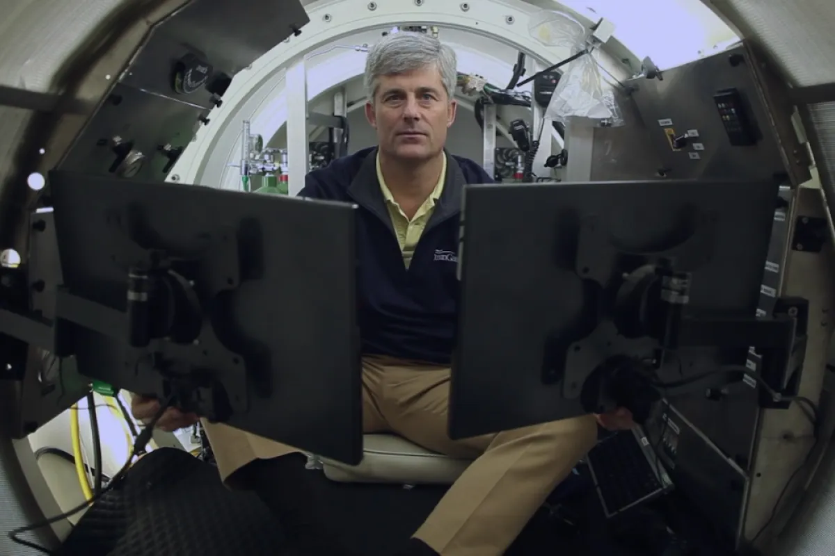 نقد مستند «تایتان: فاجعه اوشن‌گیت» | ماجراجویی لوکس در اعماق دریا با بهایی مرگبار