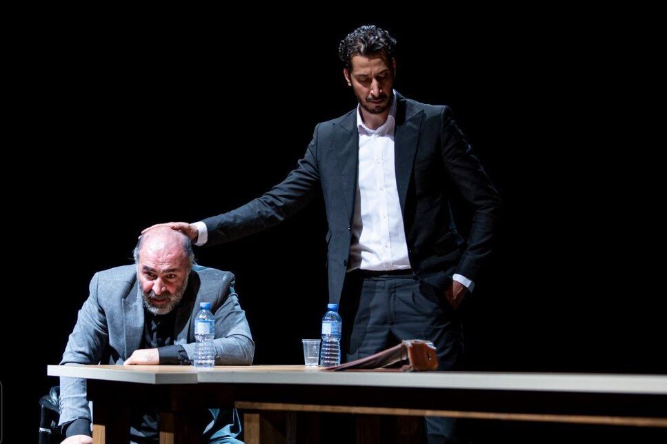 بهرام افشاری و پدیده‌ی «جوجه‌تیغی»: از فروش۶ میلیاردی تا تور جهانی