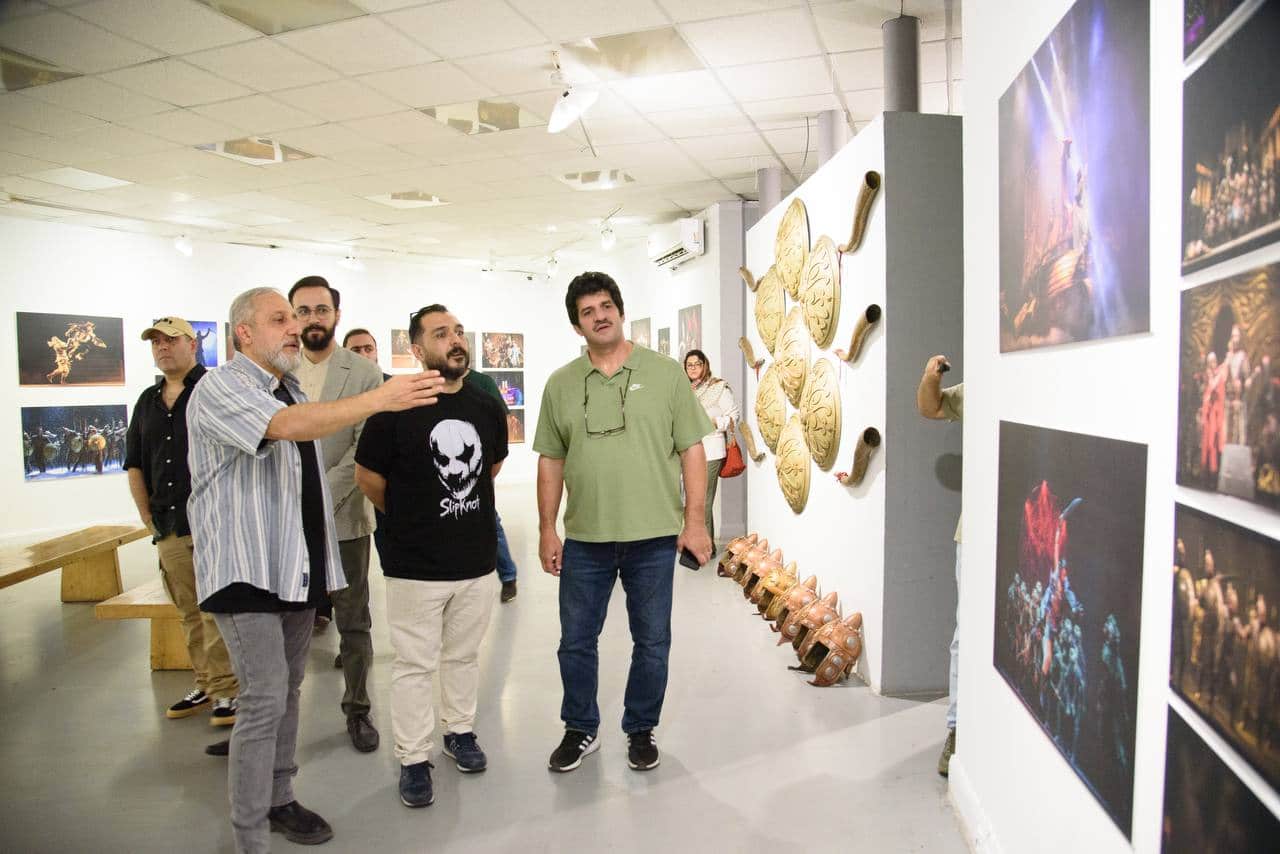 رسول خادم نمایشگاه «تَن‌پوشِ پهلوان» را افتتاح کرد