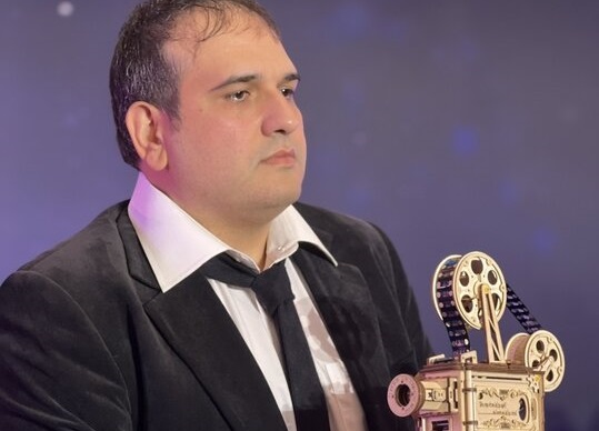 جایزه افتخاری جشنواره شانگهای برای رضا درمیشیان