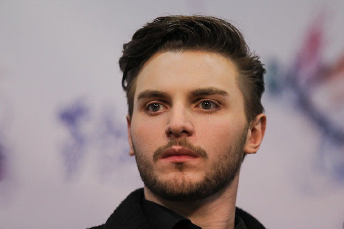 بازگشت «شب امتحان» با بازی دارا حیایی به صحنه پس از وقفه‌ دو هفته‌ای