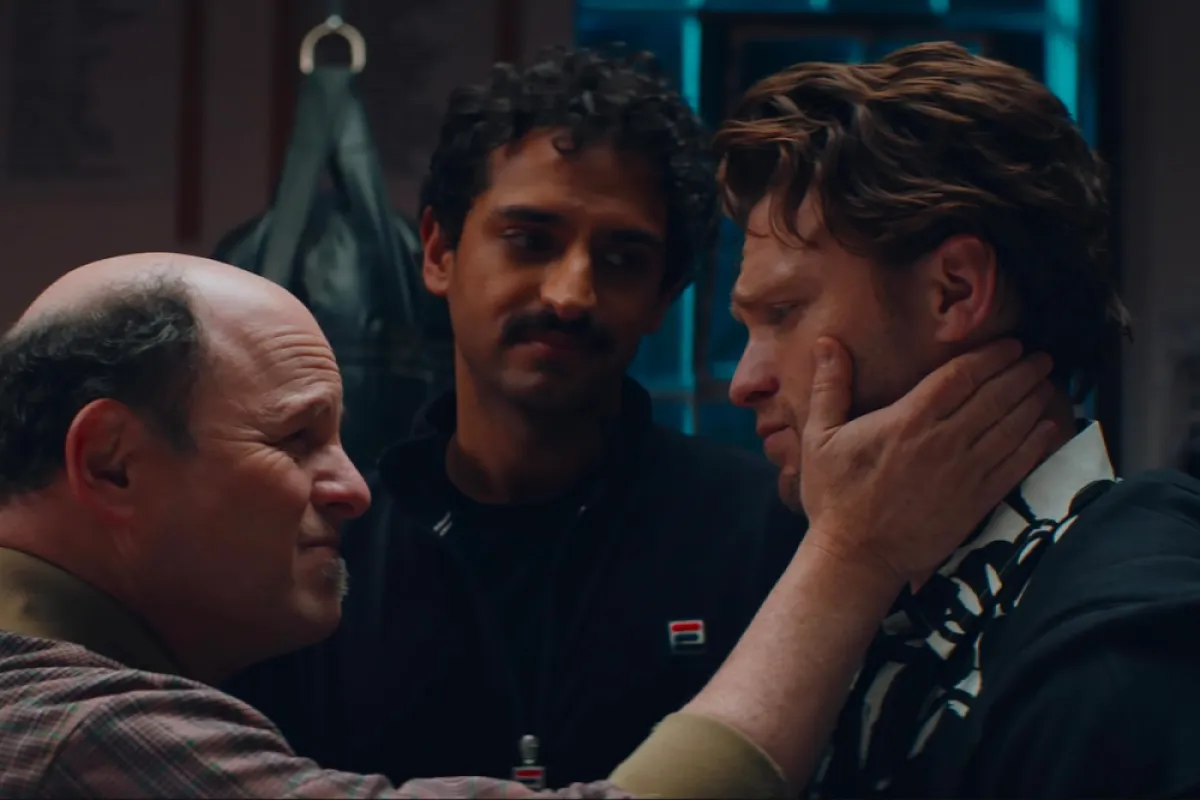 نقد فیلم «دزدیدن پالپ فیکشن» | کمدی سرقتی نامتقارن با ارجاع‌های بیش از حد به تارانتینو