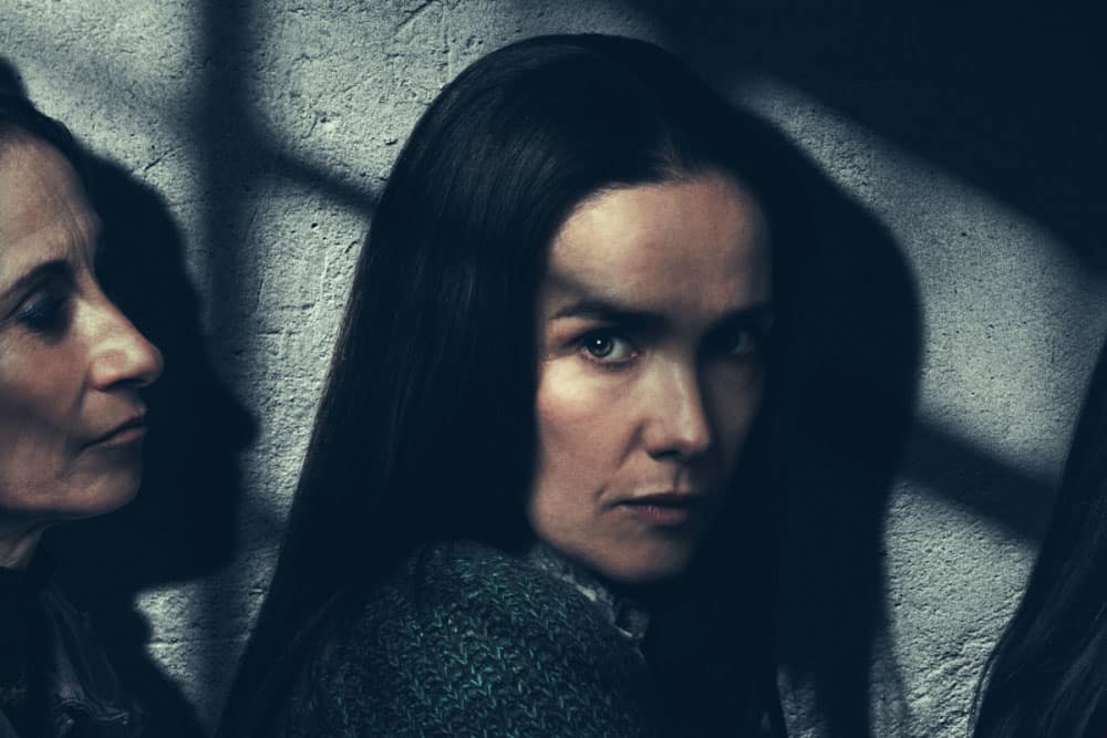 تریلر فیلم «زنی در صف» با بازی ناتالیا اوریرو منتشر شد | داستانی واقعی از مقاومت مادرانه