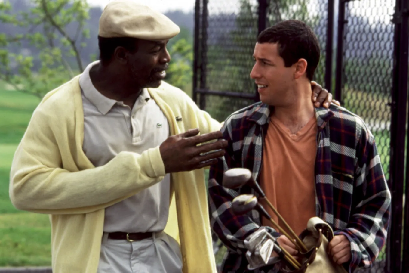 آدام سندلر: نقش کارل ودرز در «Happy Gilmore 2» بسیار بزرگ بود؛ بعد از درگذشت او، فیلمنامه را بازنویسی کردیم