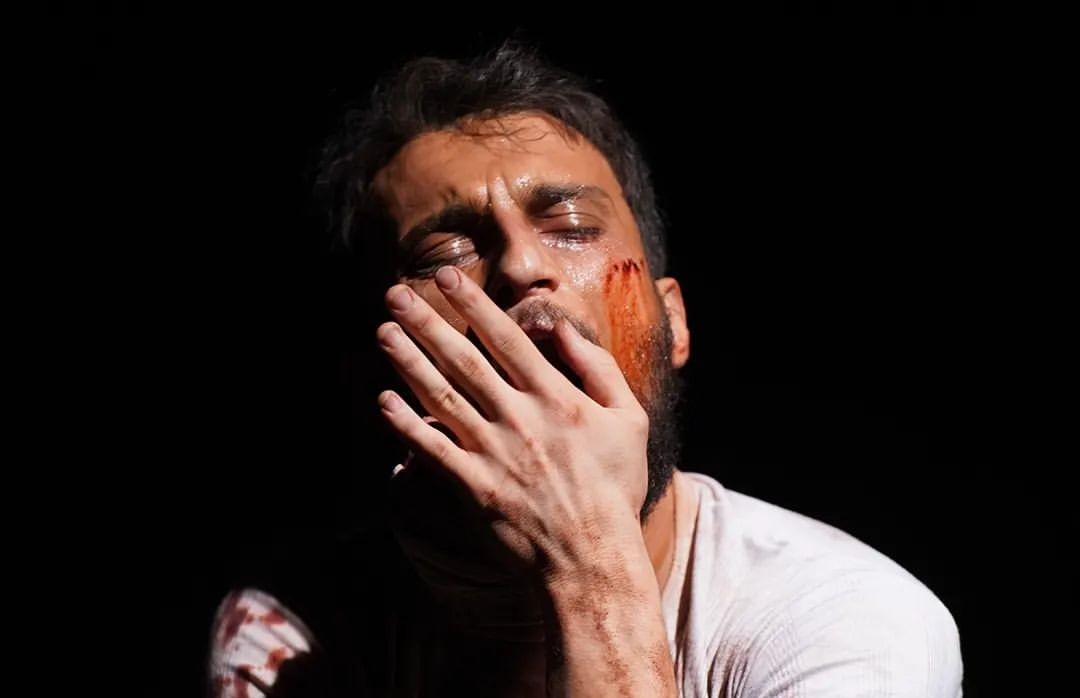 عکس تئاتر- نمایش ده و ده دقیقه به کارگردانی سید امیر پیشوائی