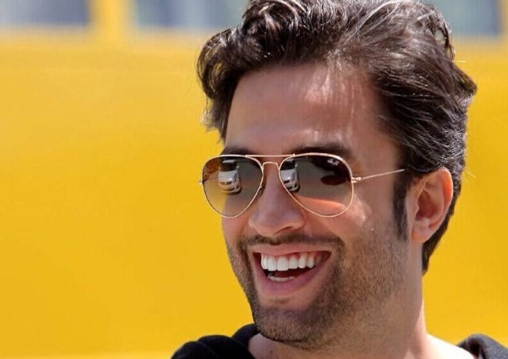 باز هم ویدئوی جنجالی از بنیامین؛‌ این بار روی کابینت کنسرت گذاشت!