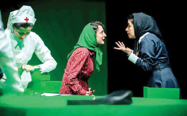 درباره نمایش خون‌مُردگی به کارگردانی مهدی جلینی؛ ماجرای عجیب بیمار اتاق ۱۳