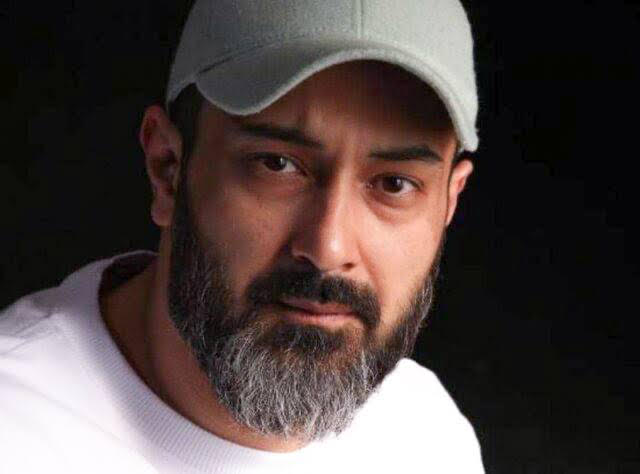 مرتضی اسماعیل‌کاشی به نمایشِ «اکتینک» پیوست