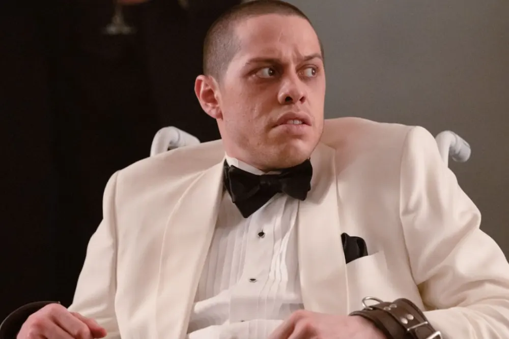 نقد فیلم «The Home» | فیلمی بی‌رمق از خالق «The Purge» و بازی ضعیف پیت دیویدسون