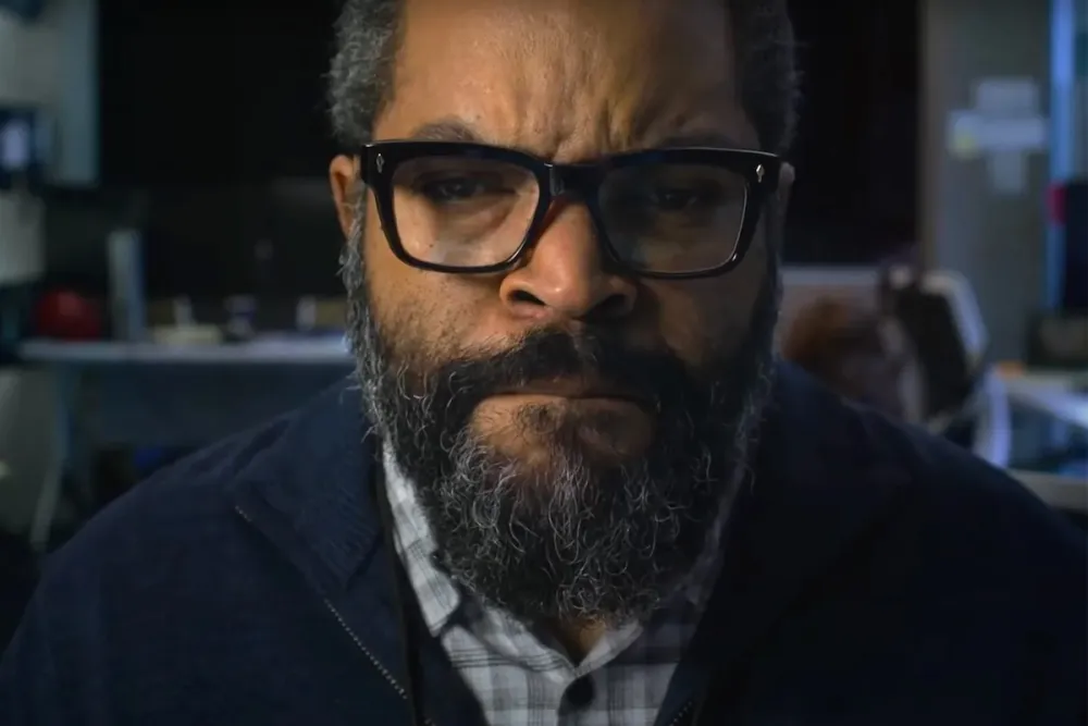 نقد فیلم «جنگ دنیاها» با بازی آیس‌کیوب؛ تهاجم بیگانه یا تبلیغ ۹۰ دقیقه‌ای برای آمازون؟