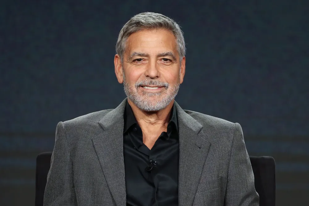 جرج کلونی: اگر فکر می‌کنید همیشه خودم را بازی می‌کنم، اهمیتی نمی‌دهم