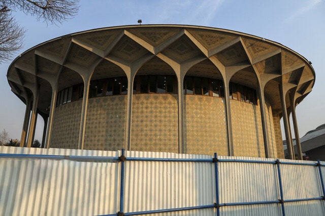 تئاتر یک روز تعطیل میشود تئاتر یک روز تعطیل میشود